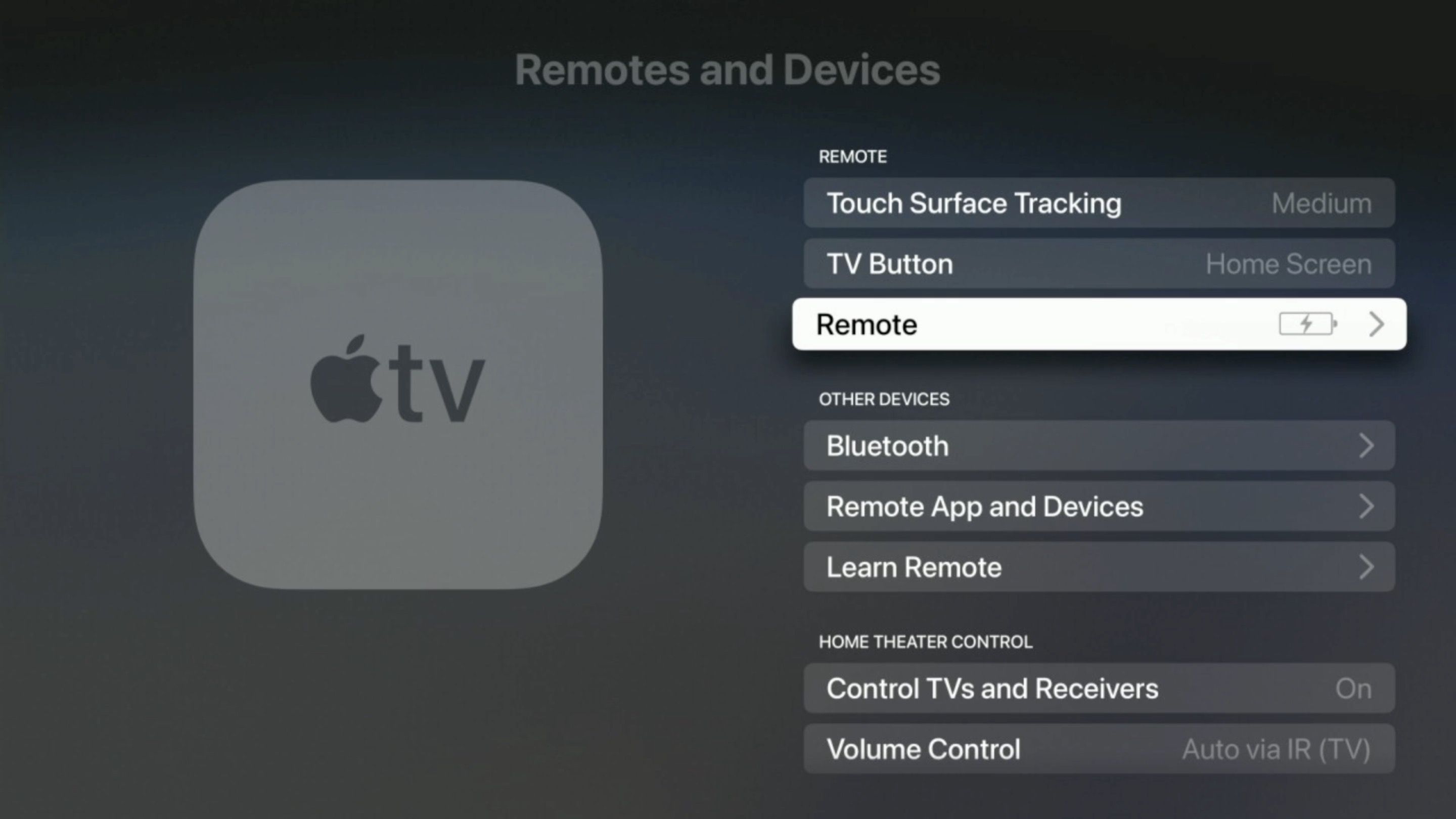 Kaukosäädin Apple TV:n asetusten "Kaukosäätimet ja laitteet" -kohdassa