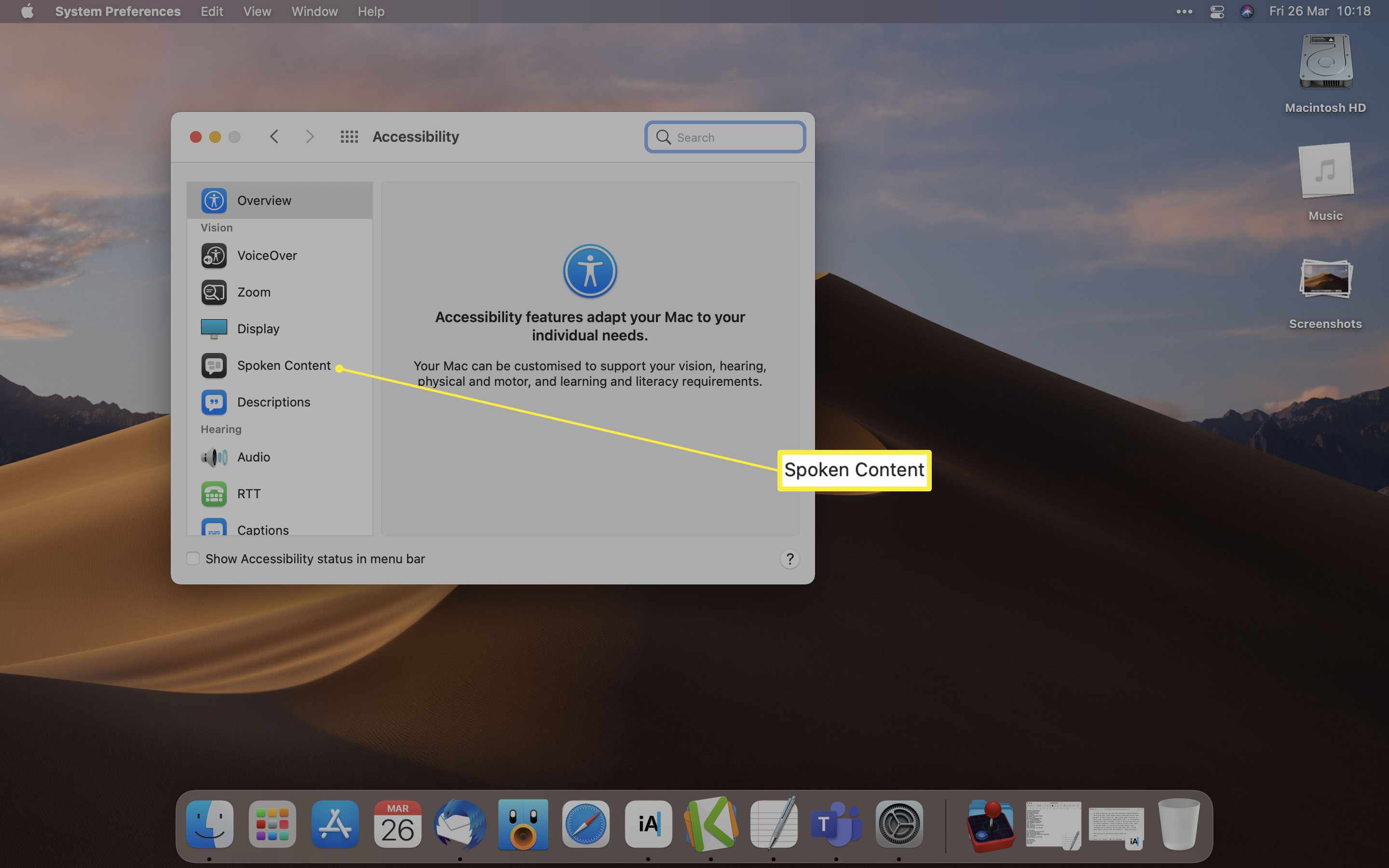 macOS-järjestelmäasetukset esteettömyysvaihtoehdot avautuvat ja puhuttu sisältö korostettuna