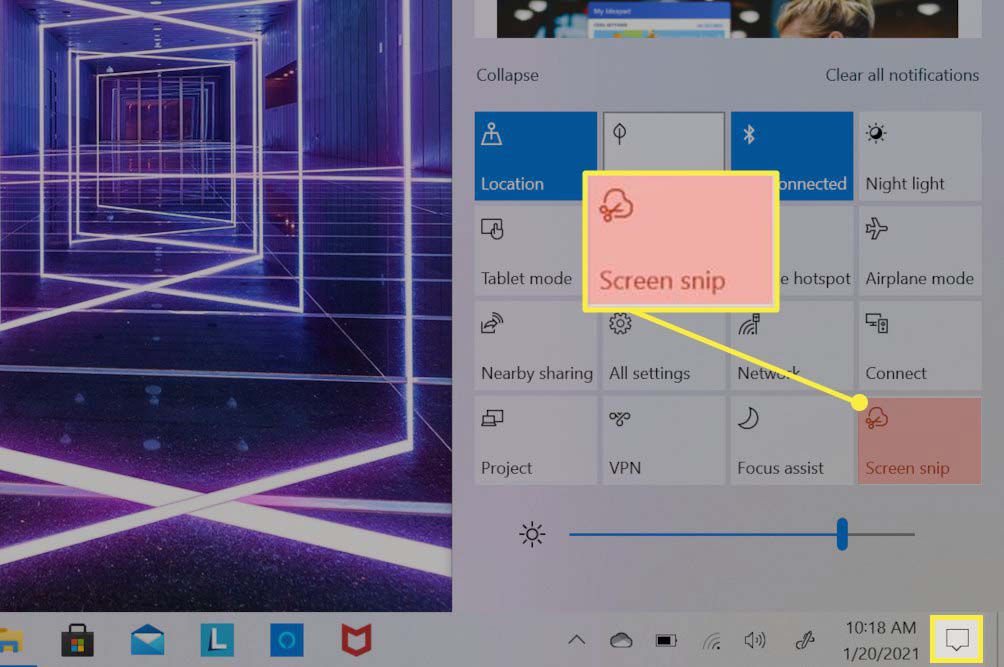 Windows 10 Action Center avattiin ja Screen Snip -ruutu on korostettu.