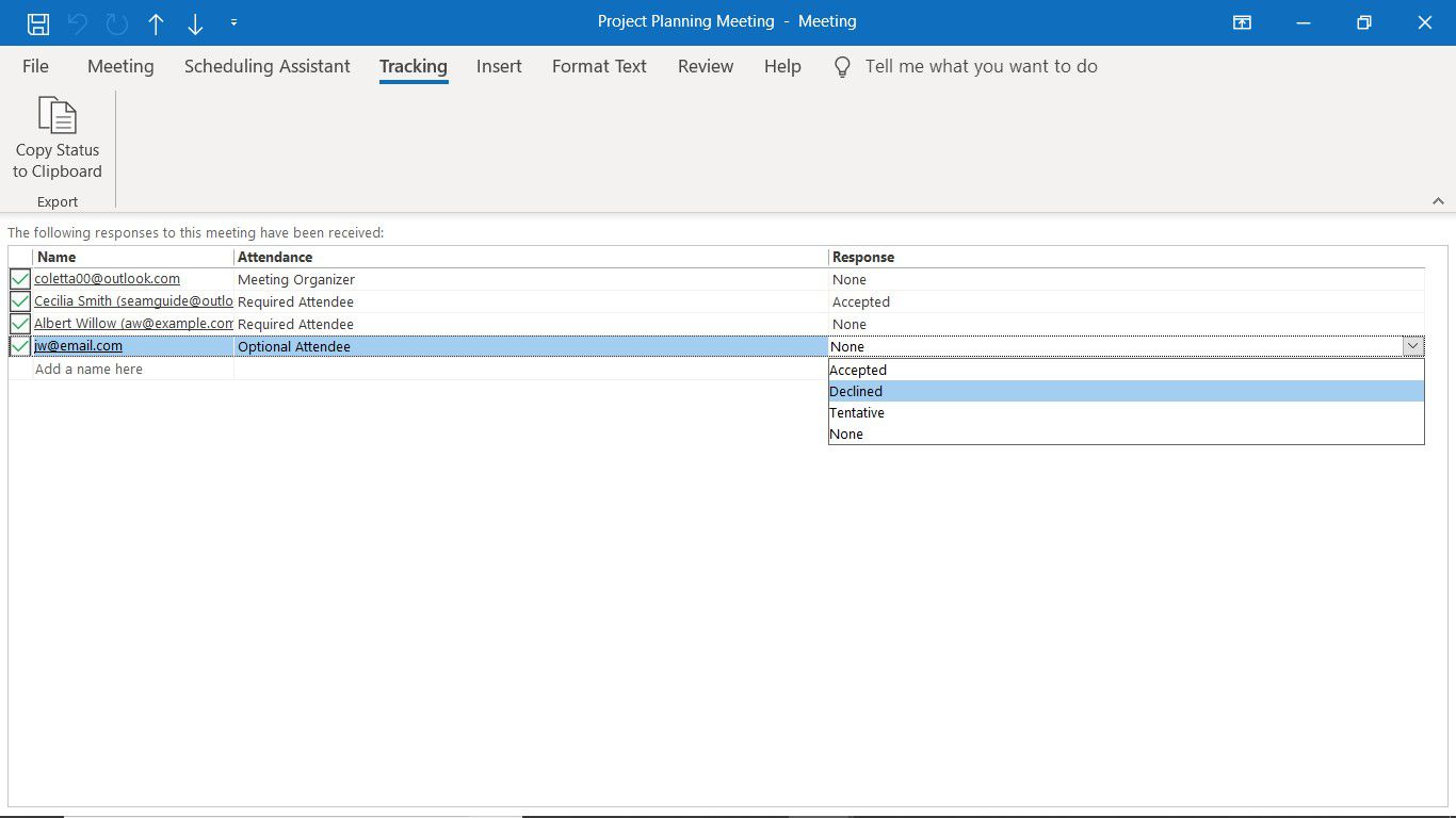 Seuraa, kuka on vastannut kokouskutsuun Outlookissa