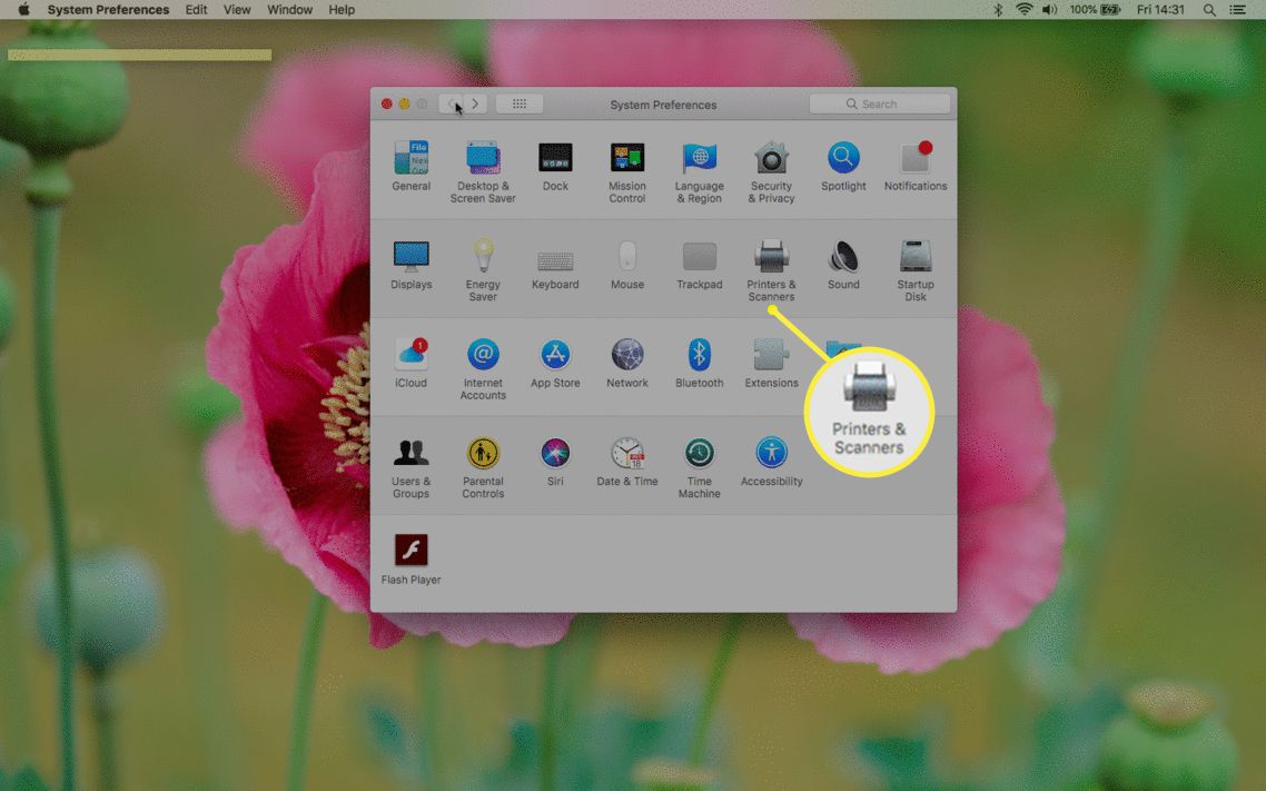 Macin järjestelmäasetukset, joissa tulostin ja skannerit korostettuina