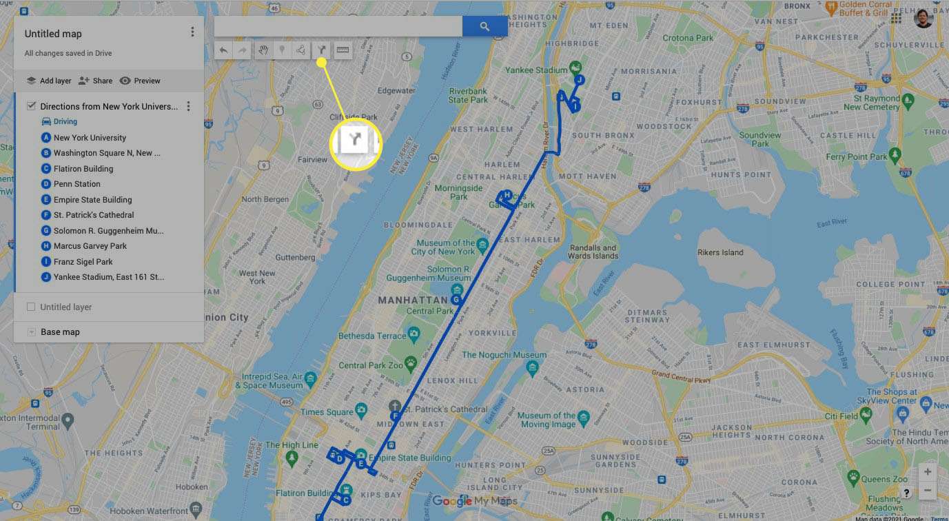 Google Maps, jossa on useita kohteita New Yorkissa ja Lisää reittiohjeet -kuvake korostettuna