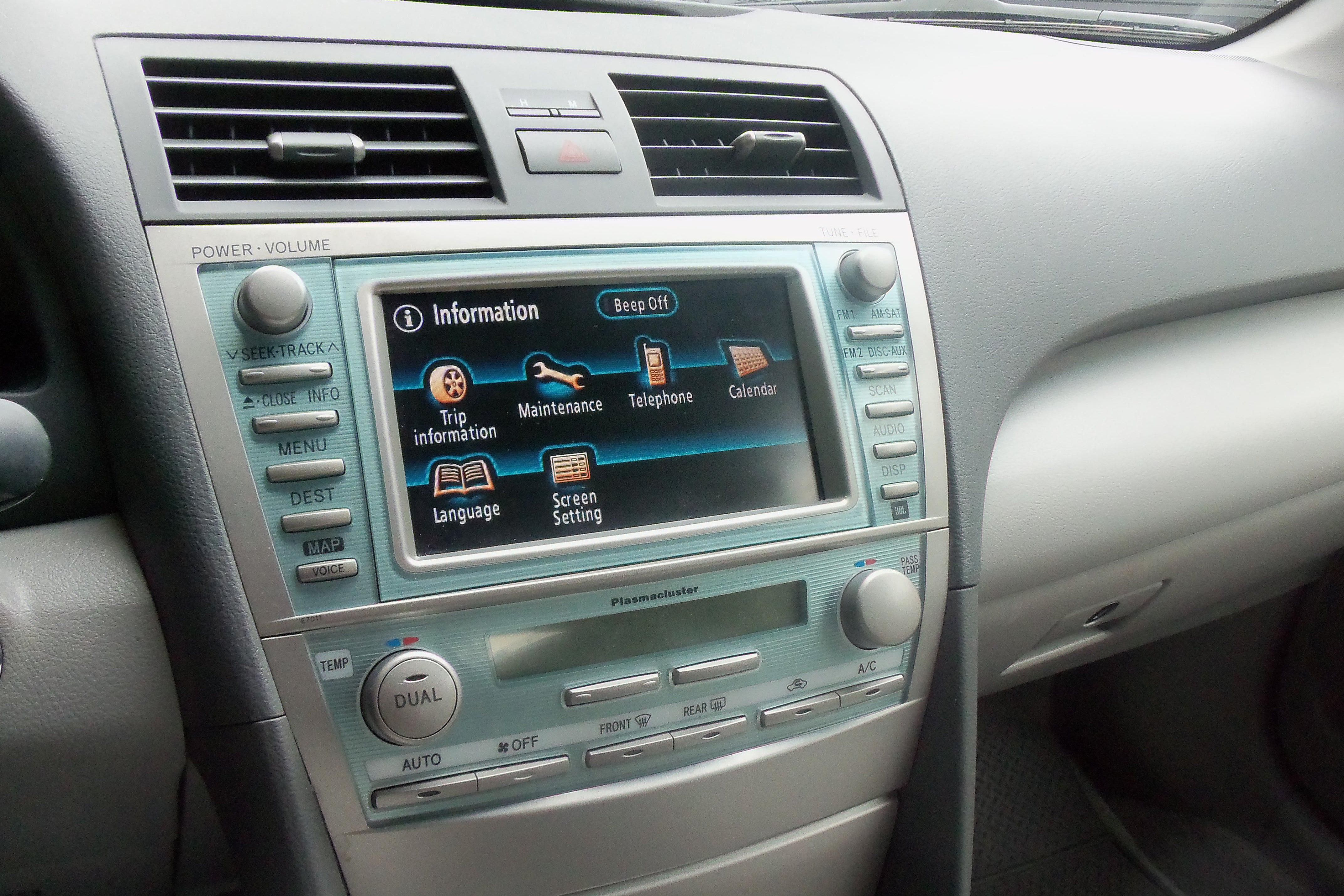 Infotainment-asetukset Toyota Camry