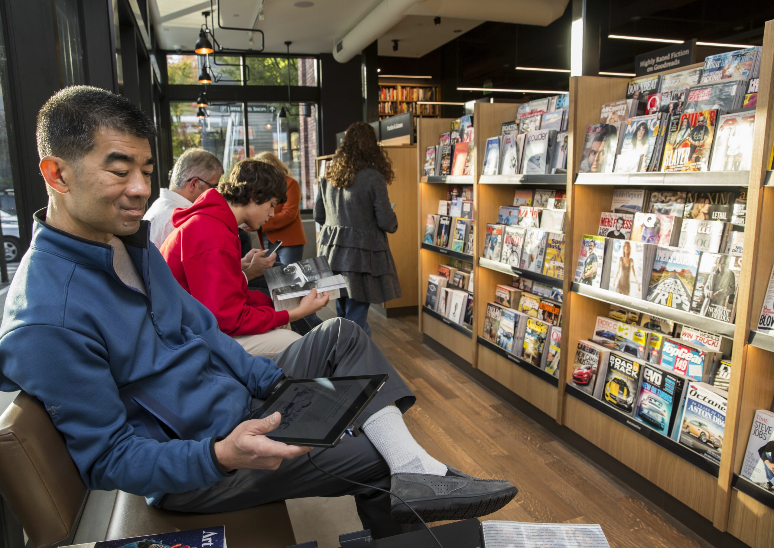 amazon opens first brick and mortar bookstore in seattle 495711522 5861cf215f9b586e025c3035 scaled