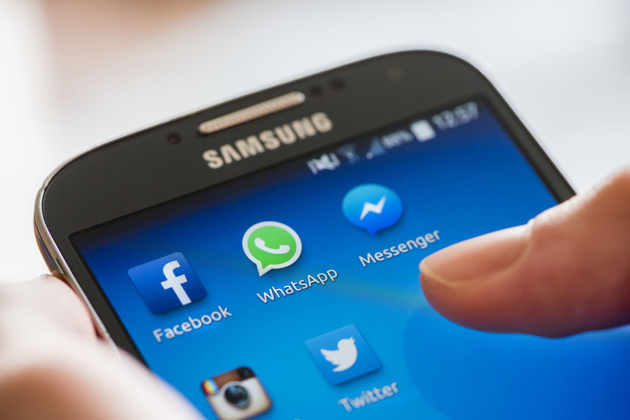 facebook whatsapp and messenger on smartphone 520866968 969c9e8e5e0e4eefb429dfda16b071a0