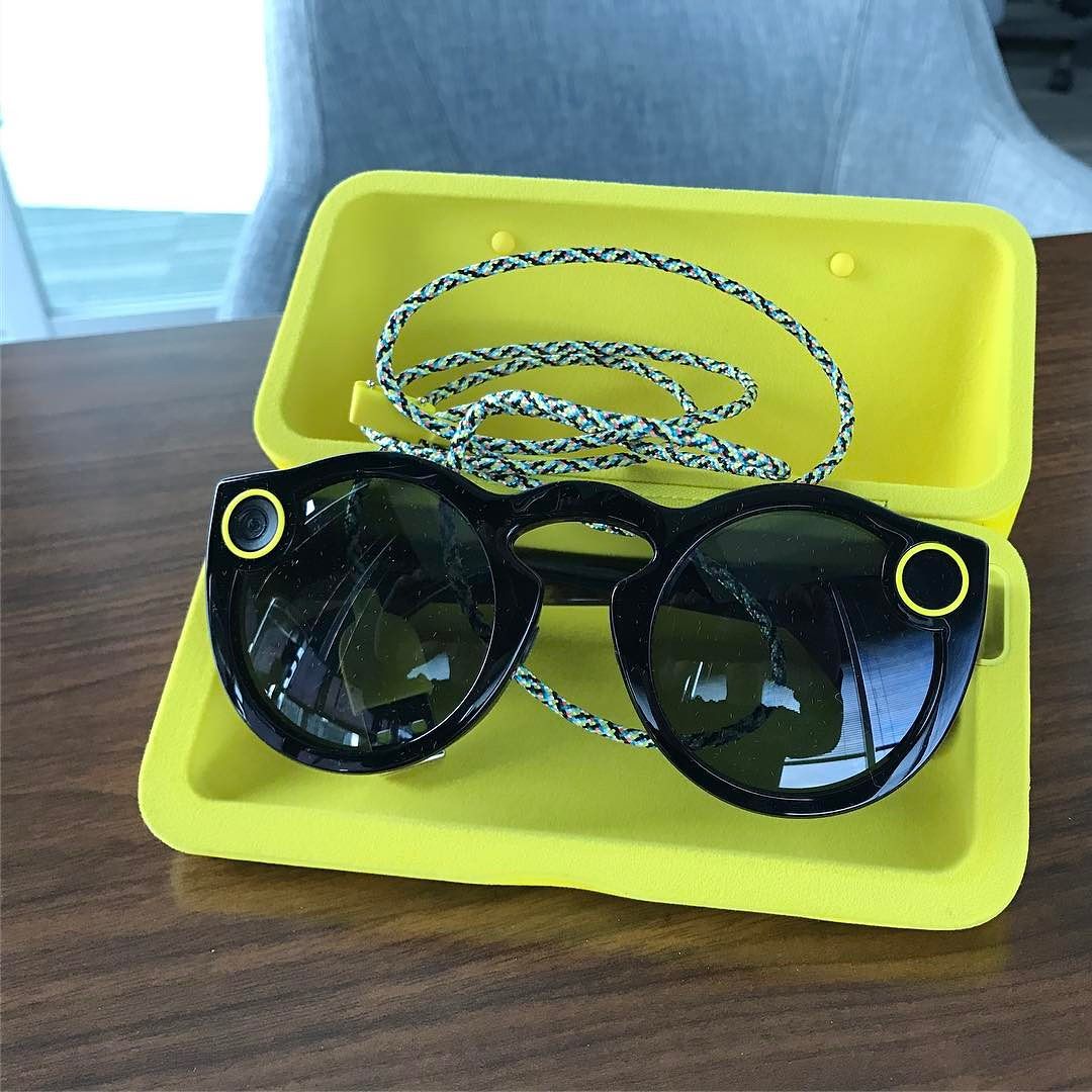 snapchat spectacles in case aef8296e7f164e1d8cc65fb077cabf7d