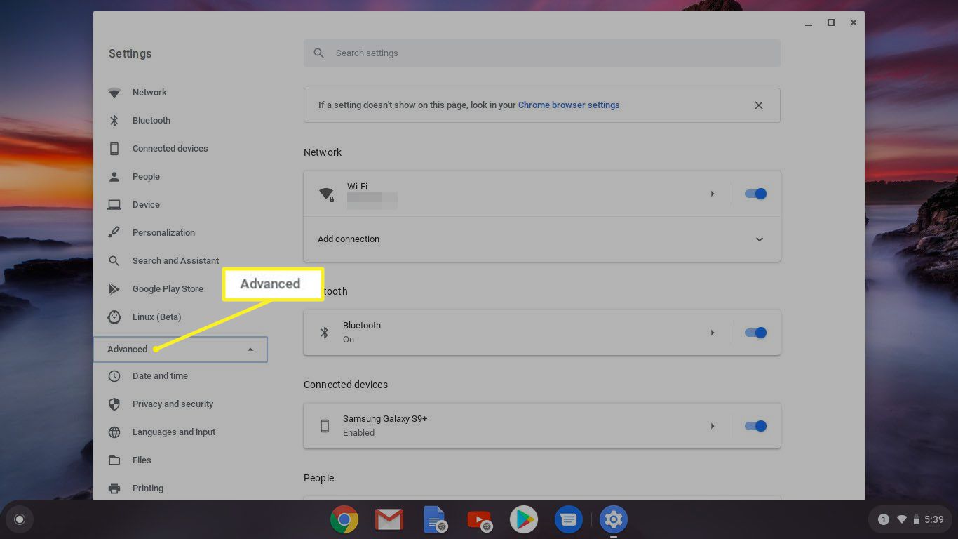 Chromebookin asetukset, joissa Lisäasetukset korostettuna