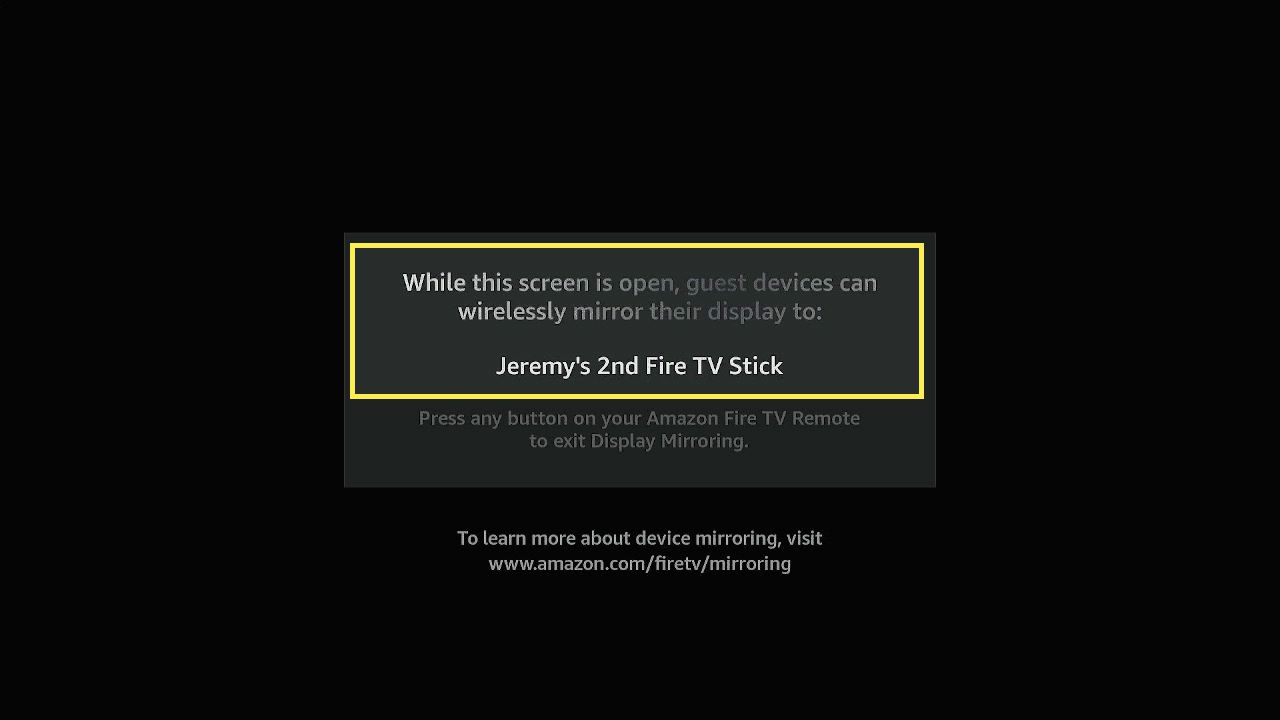 Suoratoistamiseen valmis Fire Stick, jossa aktiivinen peilausviesti on korostettuna