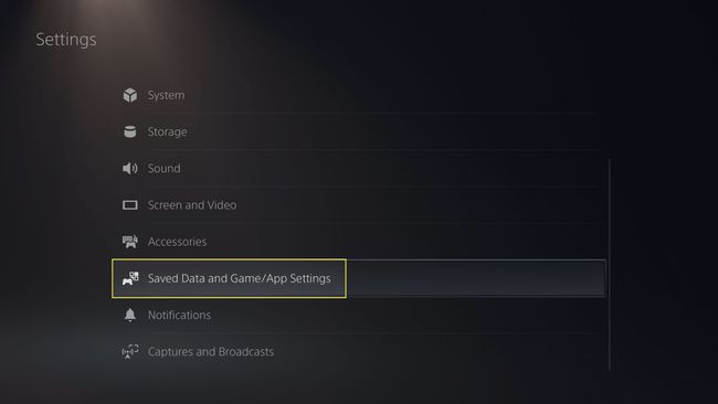 "Tallennetut tiedot ja peli-/sovellusasetukset" PS5-asetuksissa