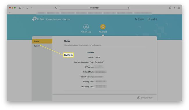 Reitittimen käyttöliittymä System korostettuna