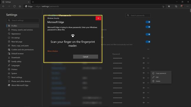 Ikkuna salasanan syöttämiseen tai sormen skannaamiseen MS Edgessä.