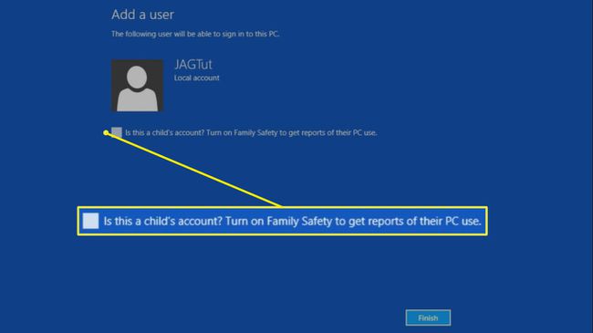 Valitse Onko tämä lapsitili?  Ota Windows Family Safety -ominaisuus käyttöön valitsemalla Valmis.