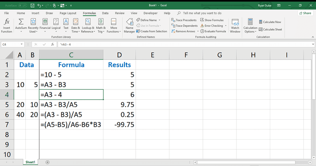 Esimerkki soluviittausten ja numeroiden käyttämisestä Excelissä.