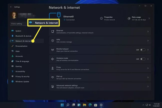 Verkko ja Internet korostettuna Windows 11:n asetuksissa