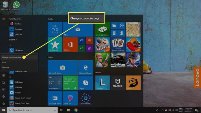 Windows 10 ja Change Account Settings -komento korostettuna