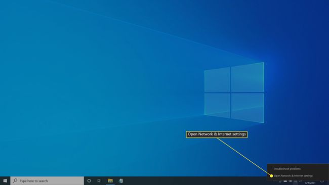 Napsauta hiiren kakkospainikkeella verkkokuvaketta Windows 10 -tehtäväpalkissa.