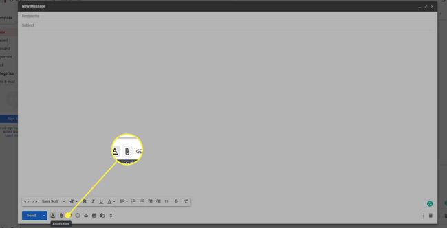 Kuvakaappaus uudesta Gmail-viestistä, jossa Liitä tiedostot -painike on korostettuna