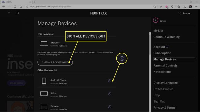 KIRJAUDU POIS KAIKISTA LAITTEISTA ja X-painikkeet on korostettu HBO Max Manage Devices -kohdassa