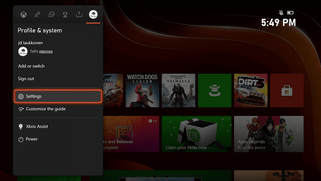 Profiili- ja järjestelmävalikko Xbox Series X|S -oppaassa.