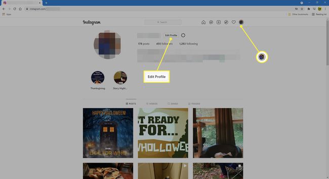 Löydät Muokkaa profiilia -painikkeen Instagram-profiilisivultasi.