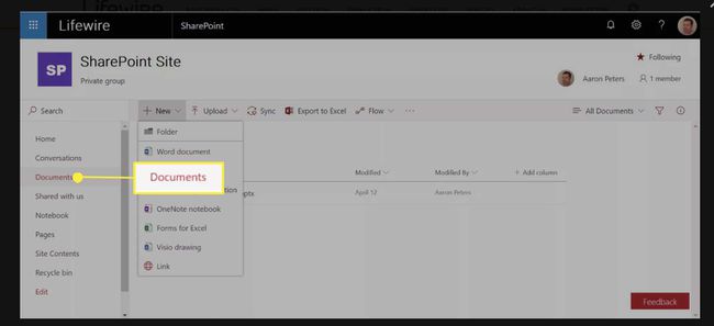 Valitse SharePoint-sivustoikkunassa "Asiakirjat" vasemmassa ruudussa.