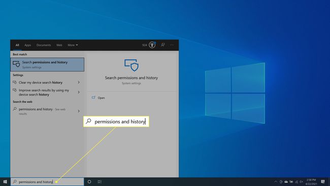 Kirjoita käyttöoikeudet ja historia Windowsin hakukenttään ja valitse Oikeudet ja historia.