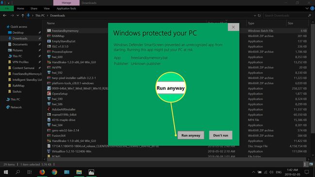 lisäasetukset Windows Defender -varoitusvalintaikkunalle.