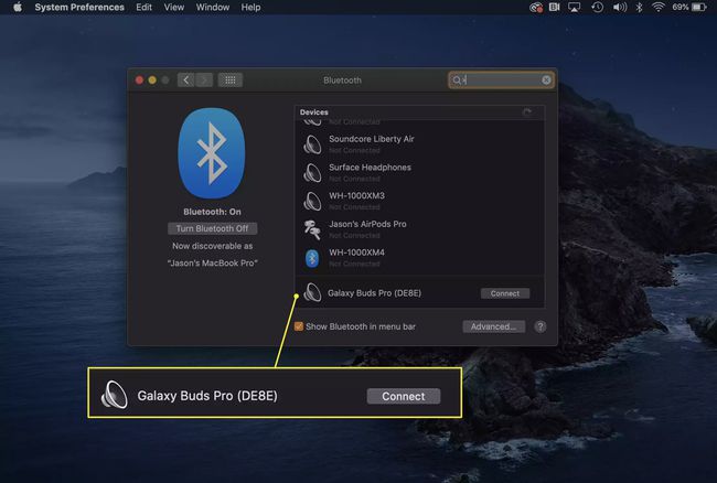 Bluetooth-pariliitosvalikko macOS:ssä Samsung Galaxy Buds Pron kanssa valmiina muodostamaan yhteyden