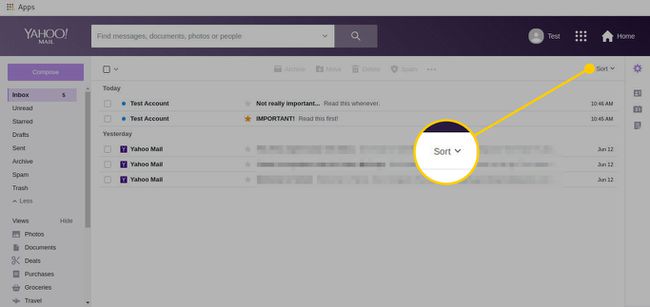 Yahoo Mail -postilaatikko, jossa Lajittele-valikko on korostettuna