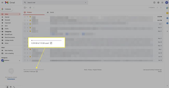 Gmail-sivu, jossa käytettävissä oleva tallennustila korostettuna