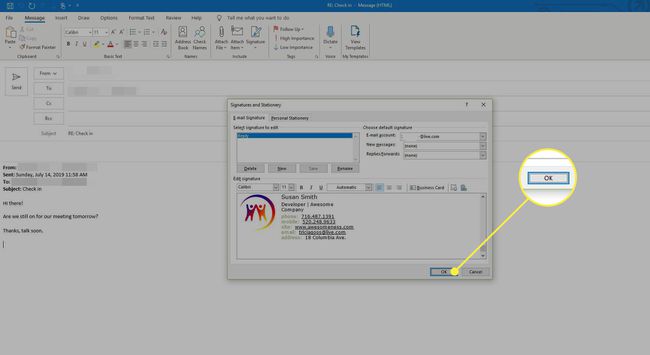 Näyttökaappaus Outlook Signatures & Stationery -ikkunasta, jossa on korostettuna OK-painike