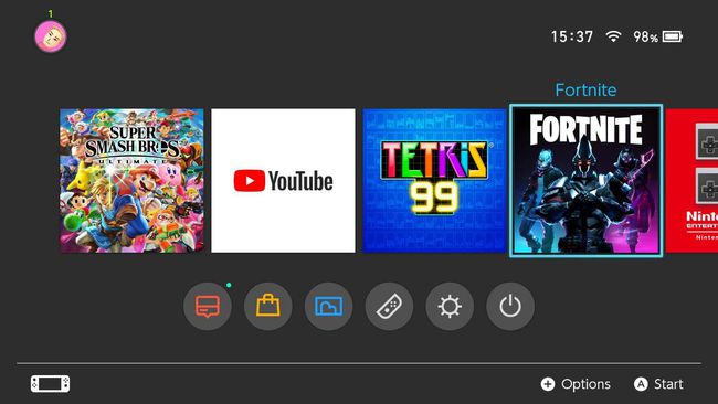 Nintendo Switchin aloitusnäyttö, jossa Fortnite-videopelikuvake on valittuna.