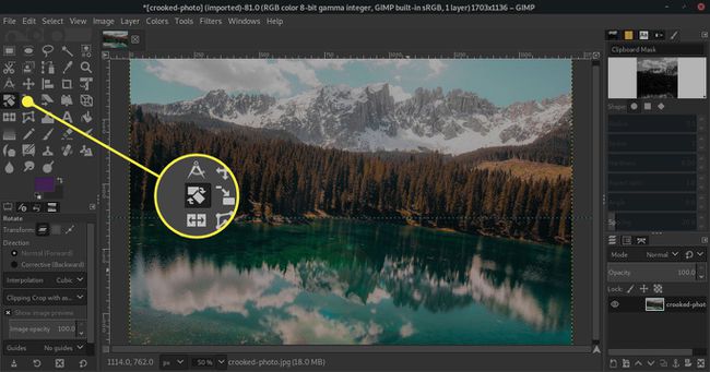 Kuvakaappaus GIMP:stä, jossa on Rotate Tool korostettuna