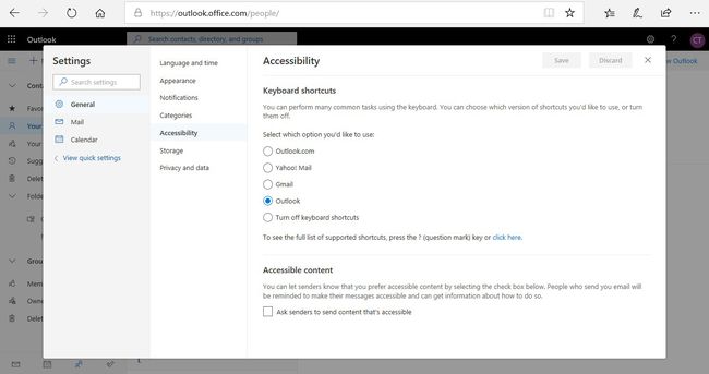 Outlook.comin asetusikkuna, jossa näkyvät pikanäppäinten yleiset esteettömyysasetukset