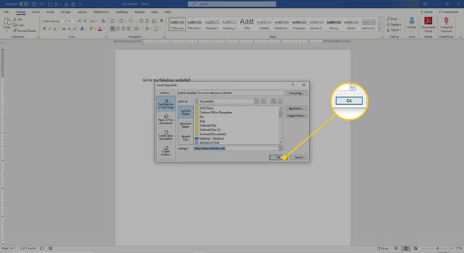 Lisää hyperlinkkiikkuna Wordiin OK-painikkeella korostettuna