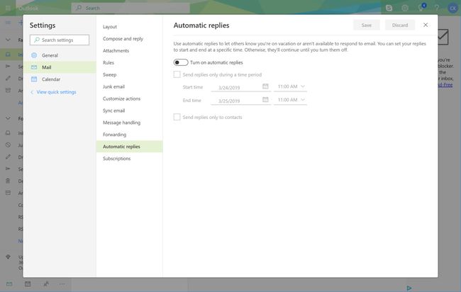 Outlook.com-asetukset ja automaattiset vastaukset valittu