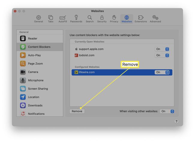 Mac Safari Websites -asetukset, joissa poisto on korostettuna sisällön estotoimintojen kautta lueteltujen verkkosivustojen alla