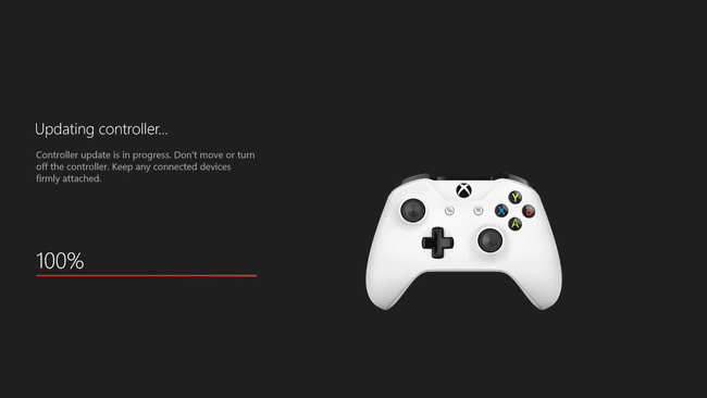 Kuvakaappaus Xbox One -ohjaimen päivityksestä.