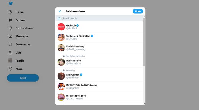 Voit lisätä useita ihmisiä Twitter-luetteloihisi