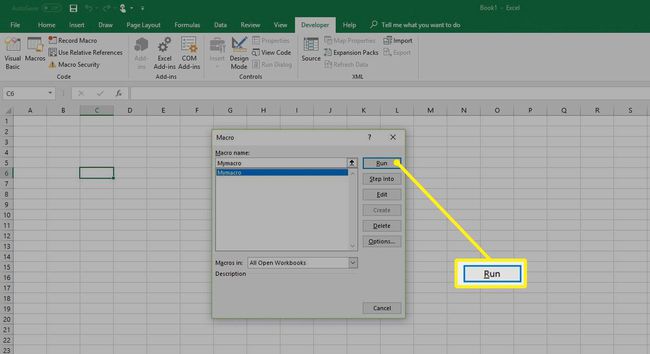Suorita-painike Excel-makro-valintaikkunassa
