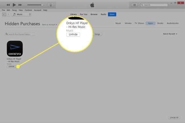 Kuvakaappaus iTunesin Piilotetut ostokset -näytöstä, jossa Näytä-painike on korostettuna