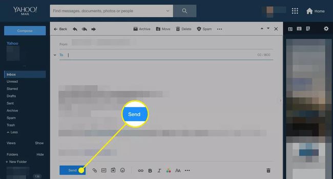 Yahoo Mailissa avattiin sähköposti, jonka Lähetä-painike on korostettuna