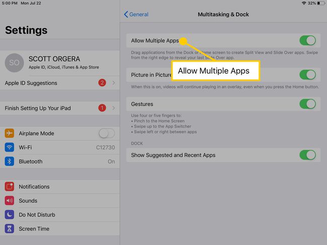 Salli useita sovelluksia -valikko iPadin Multitasking & Dock -valikossa