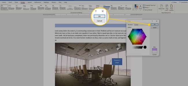 Lisää värejä -valikko Wordissa OK-painikkeella korostettuna