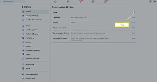 Muokkaa-painike Nimessä Facebook-asetuksissa