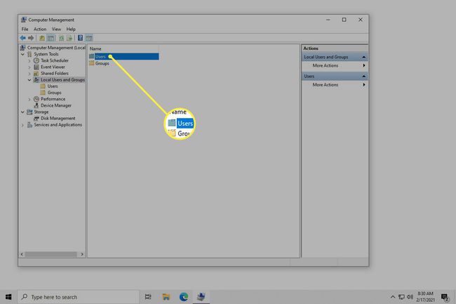 Windows 10 -tietokoneen hallintanäyttö, jossa Käyttäjät-kansio on valittuna