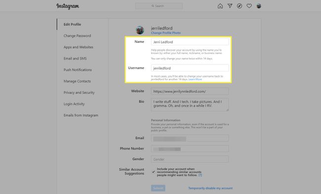 Näyttönimi- ja Käyttäjätunnus-kentät Instagramissa verkossa.