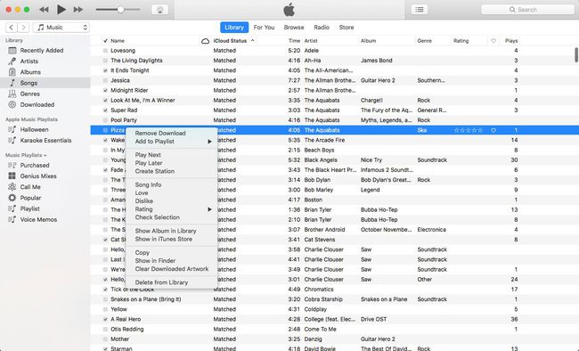 iTunes Macissa, jossa kirjastossa olevan kappaleen valikko on auki hiiren kakkospainikkeella