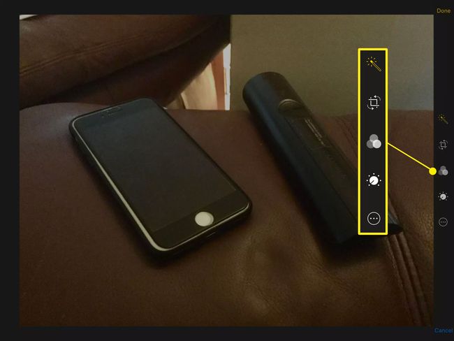 iPad-kamera muokkauspainikkeet korostettuina