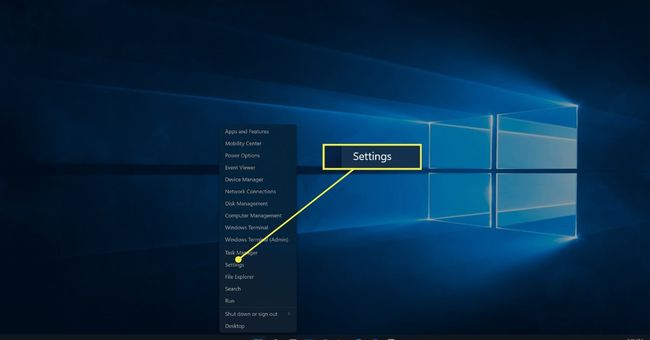 Asetukset Windows 11:n käynnistyspainikkeen pikavalikossa.